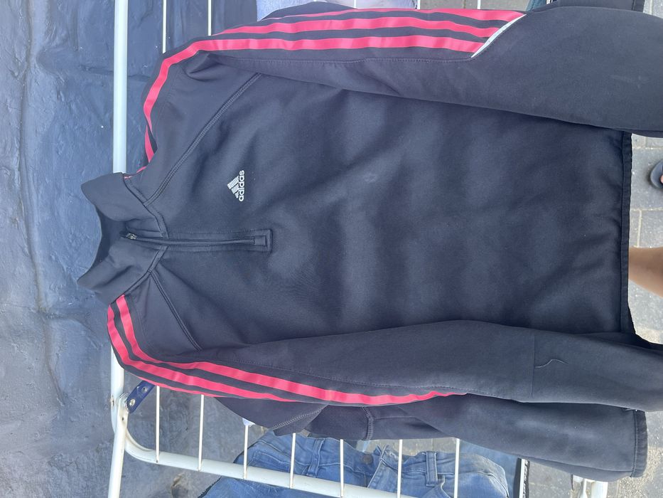 Продам теплую кофту Adidas
