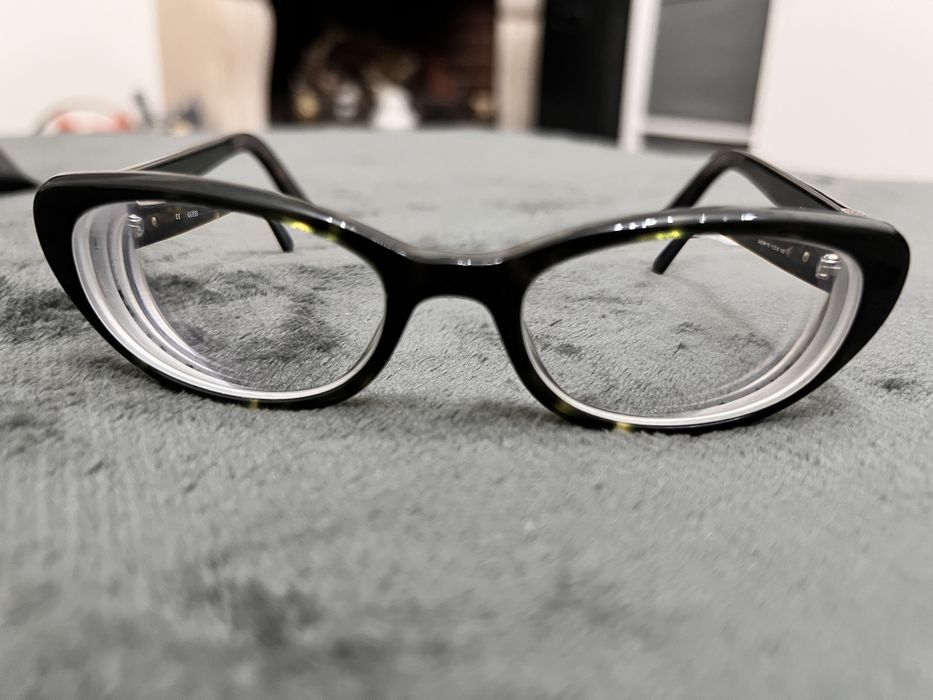 Atmacao de oculos GUESS