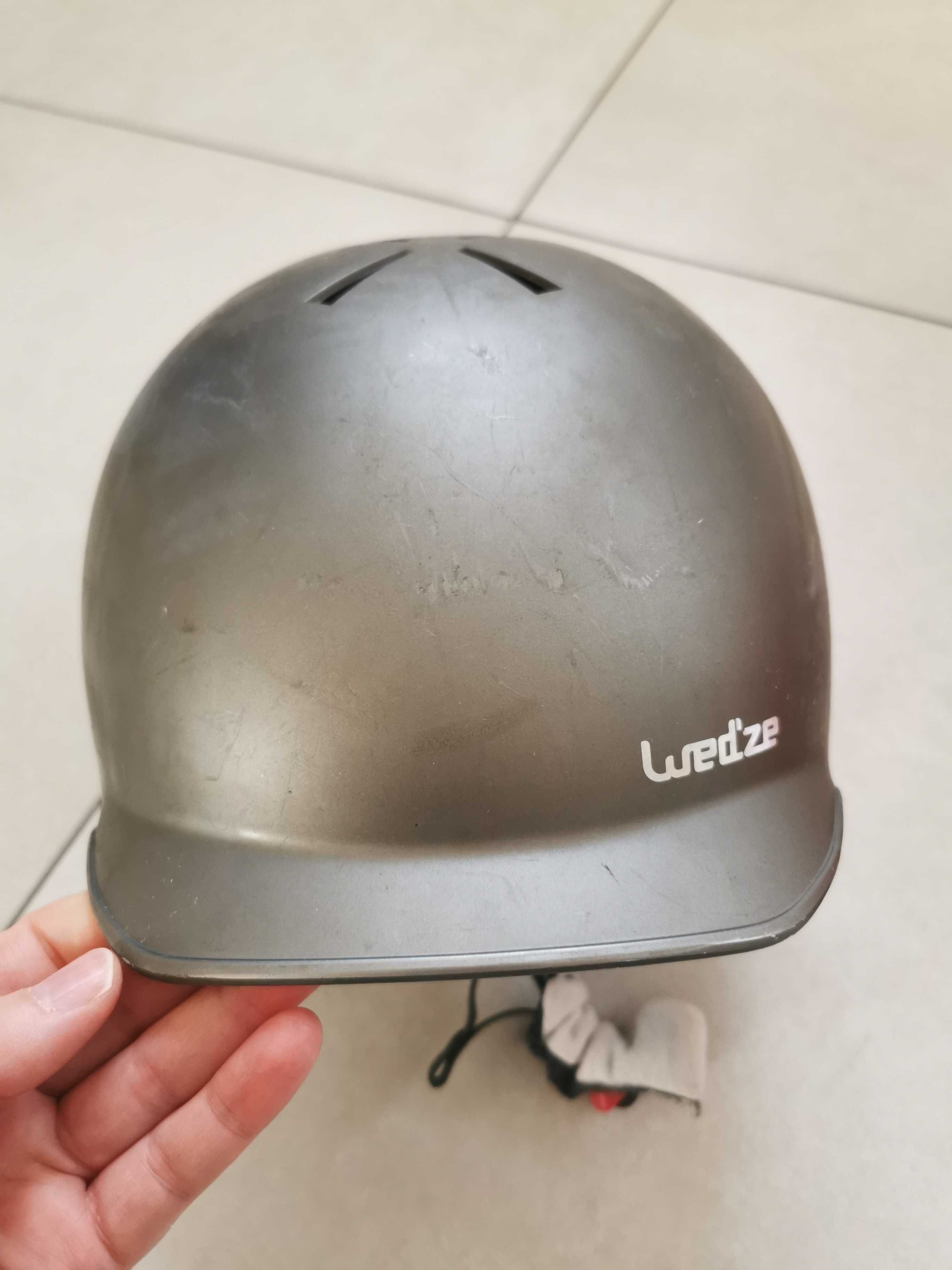 Kask  narciarski Wieze, ciepły i wygodny. Dla dzieci.