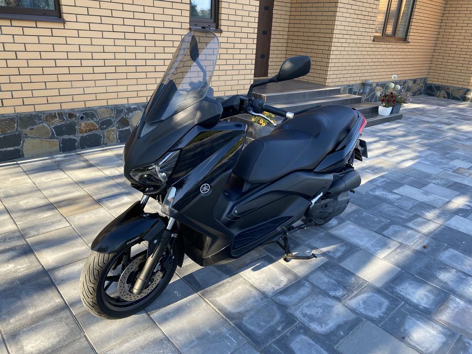 Продам Максі скутер Yamaha x max 250