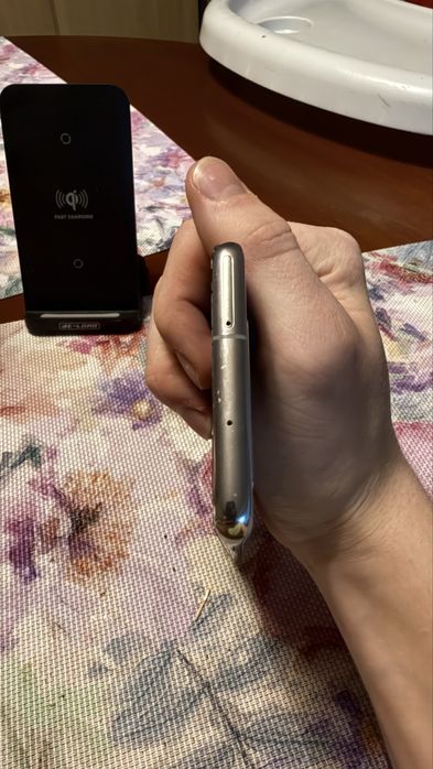 Samsung s10 8/128гб