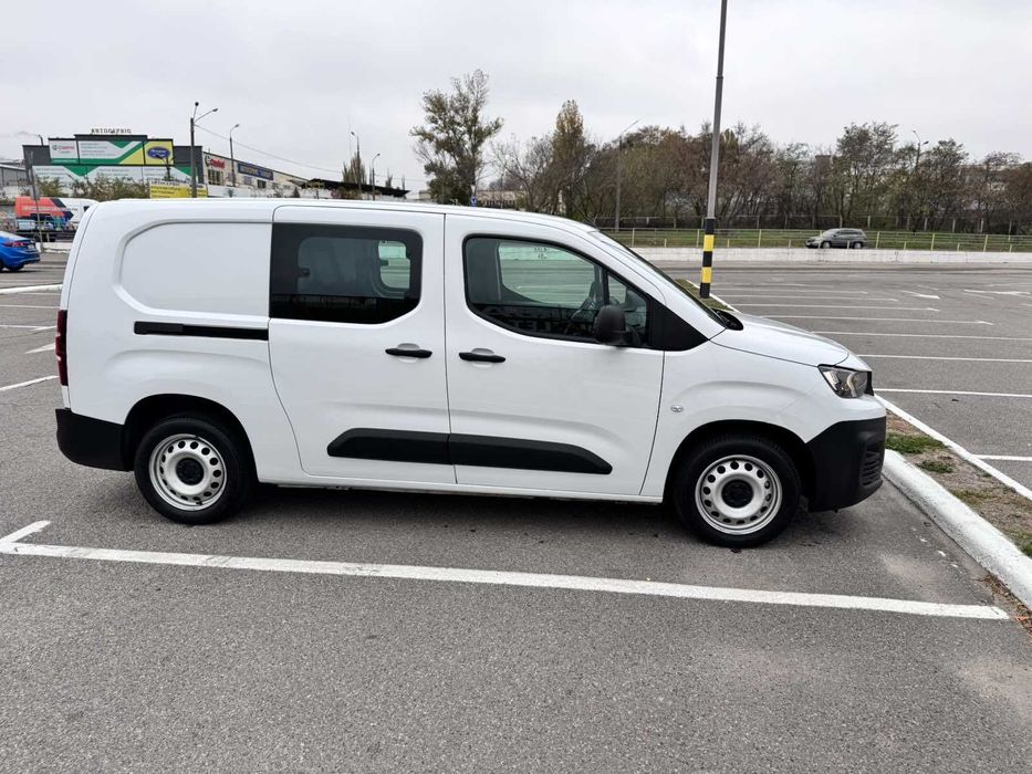 Peugeot Partner 2023 Crewcab 1.5 BlueHDi MT (100 к.с.) L2  •  Base