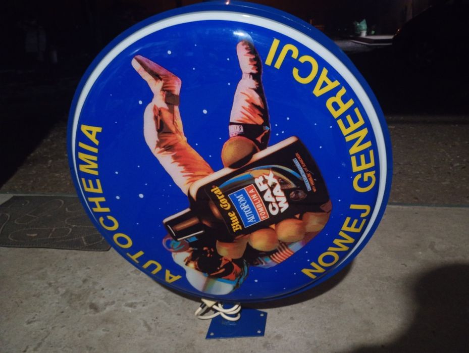 Baner podświetlany, plafon chemia nowej generacji.