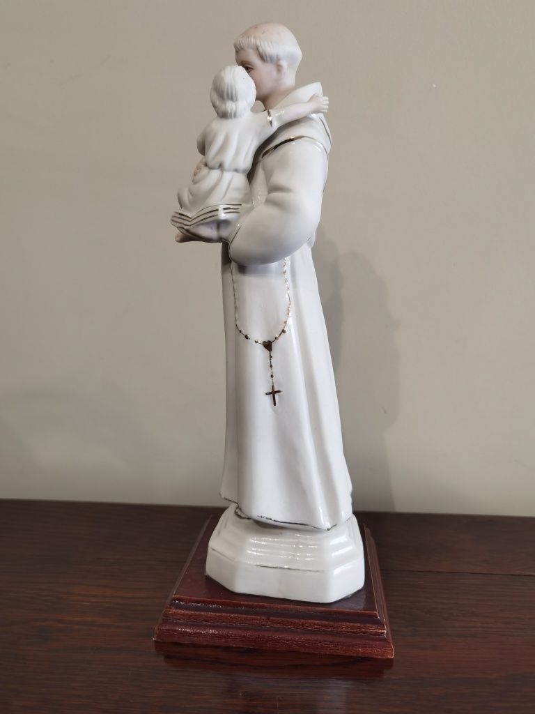 Estátua Santo António