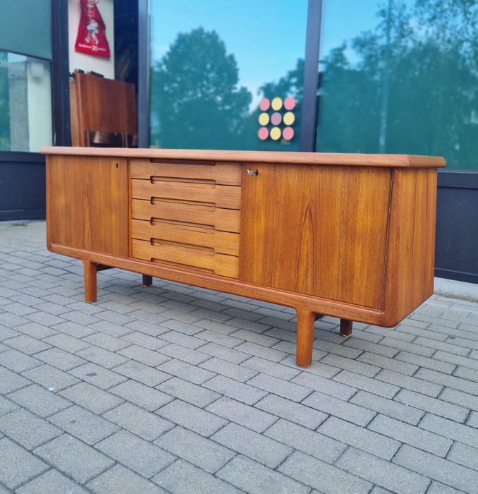 Komoda tekowa,sideboard,vintage design,Dania lata 60-70,mid-century