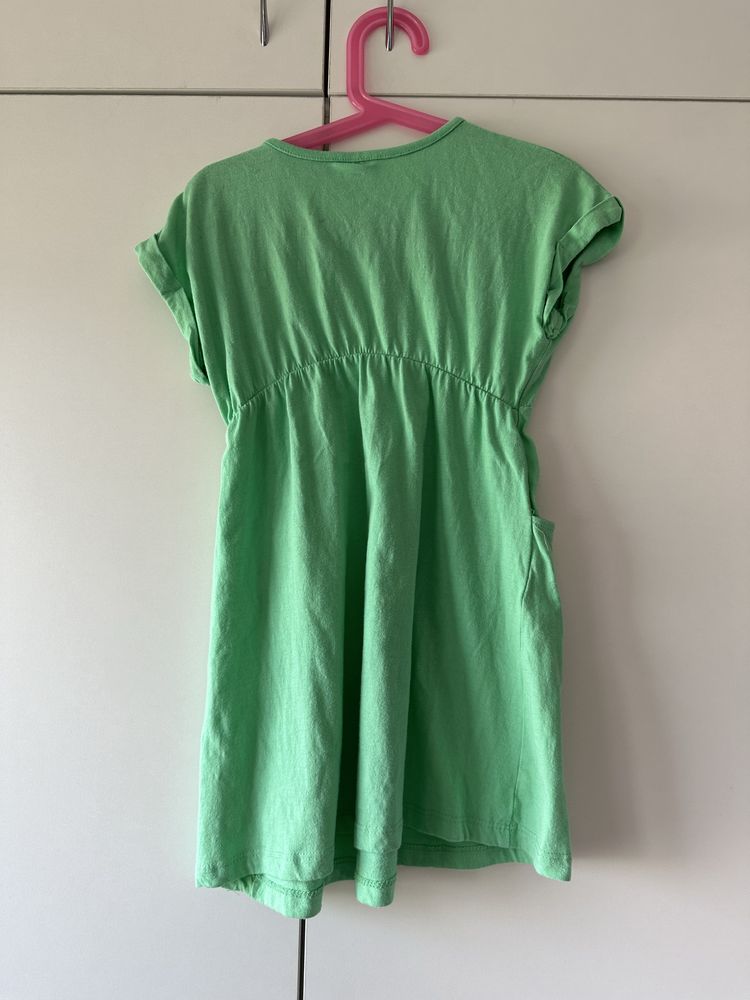 Śliczną zielona sukienka (seledynowa) 4-5 lat 110 cm