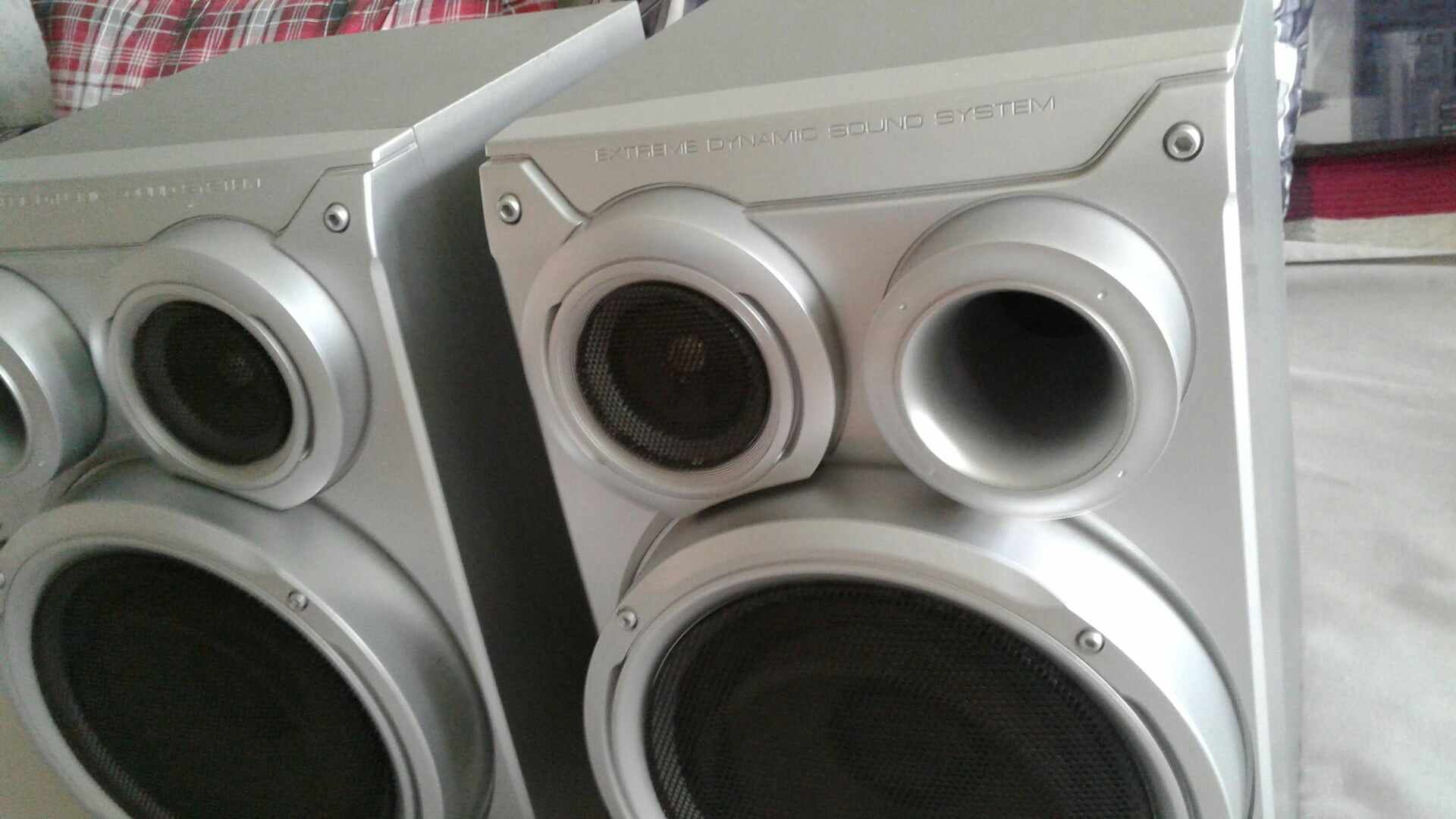 LG Колонки от Музыкального центра  4 Ом 60 W