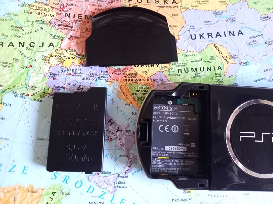 Konsola Sony psp 3004 (3000)  piano black 32gb 100 gier stan BDB