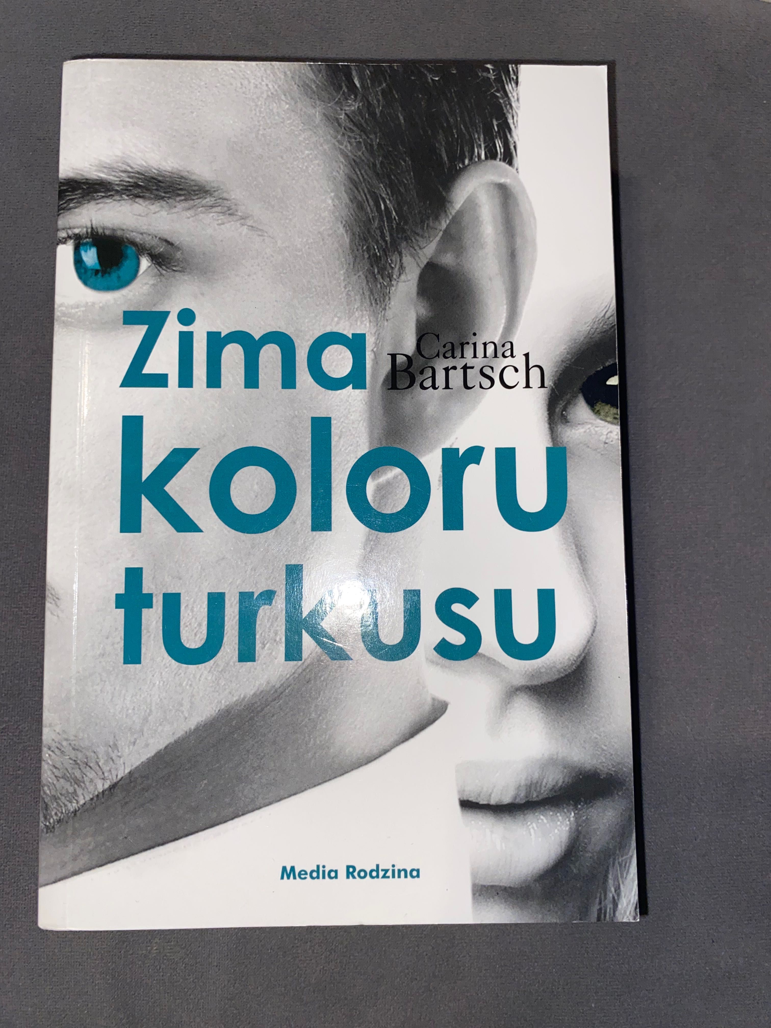 Zima koloru turkusu