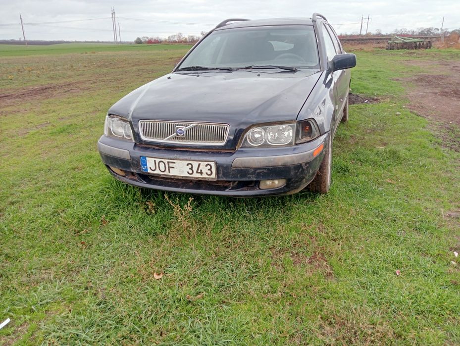 Авто Вольво в40 на евро номерах дизель