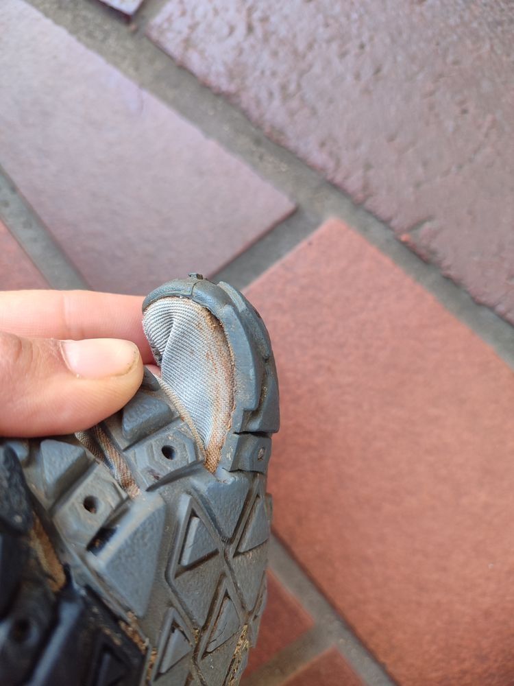 Buty pięciopalczaste Vibram Fivefingers v-trail szare 37