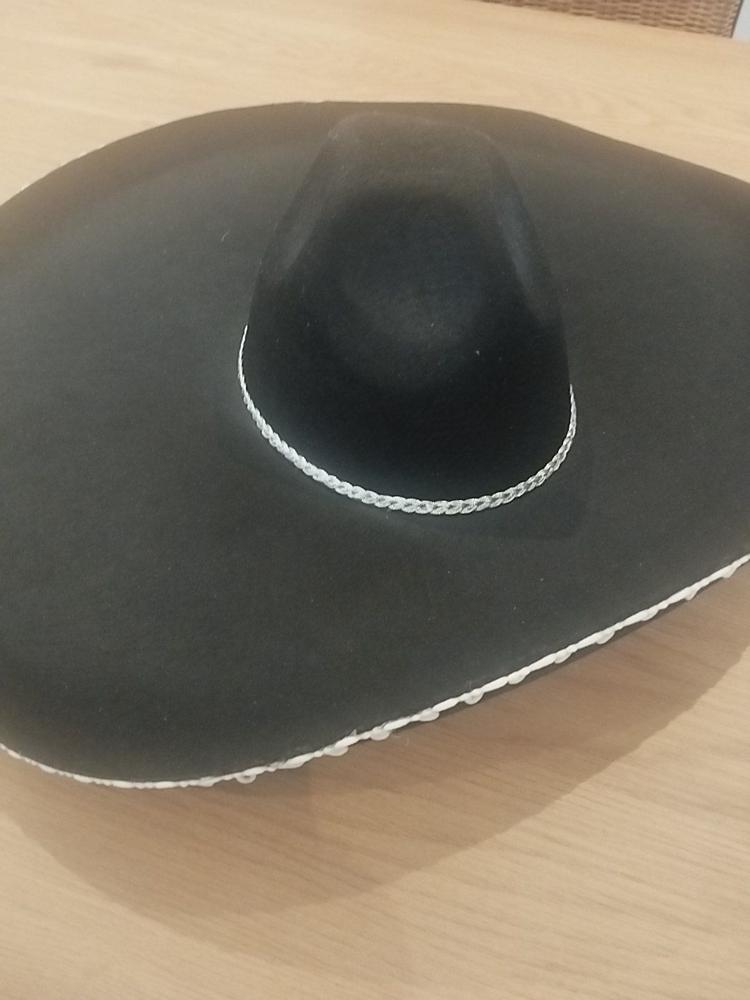 Vendo chapéu de mexicano novo