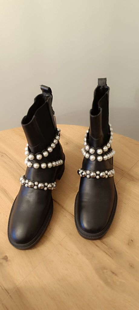 ZARA skórzane botki z perłami rozmiar 40
