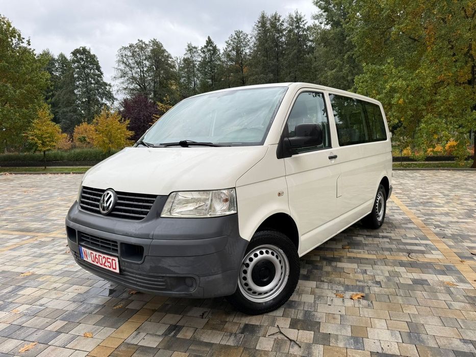 Volkswagen Transporter 1.9 diesel 9 foteli bezwypadek serwis