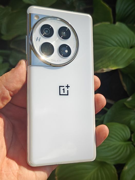 OnePlus 12 — Игровой монстр на Snapdragon 8 Gen 3 | 120 Гц | 12 Ram