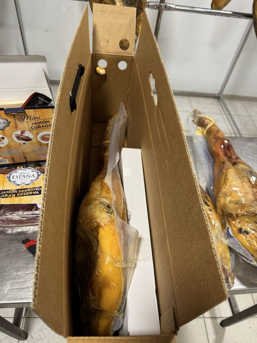 Хамон набір подарунковий . Підставка і ніж в наборі