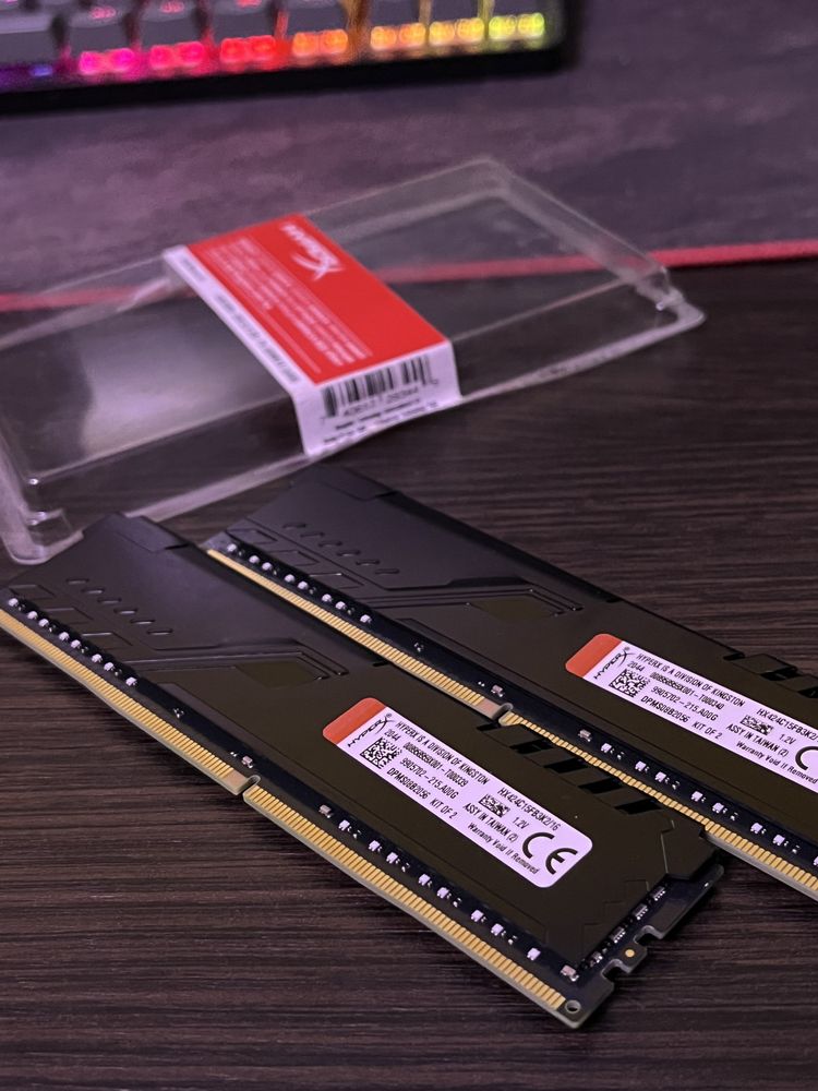 Оперативна памʼять HyperX 16 GB (2x8GB) DDR4-2400MHz Fury Black