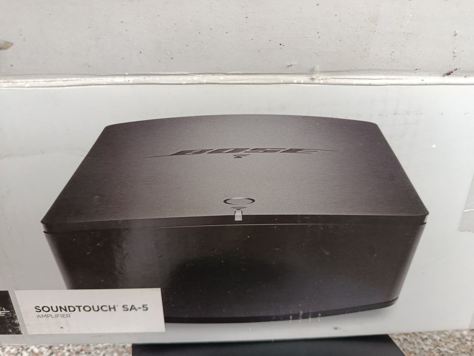 Colunas e amplificador WiFi bose