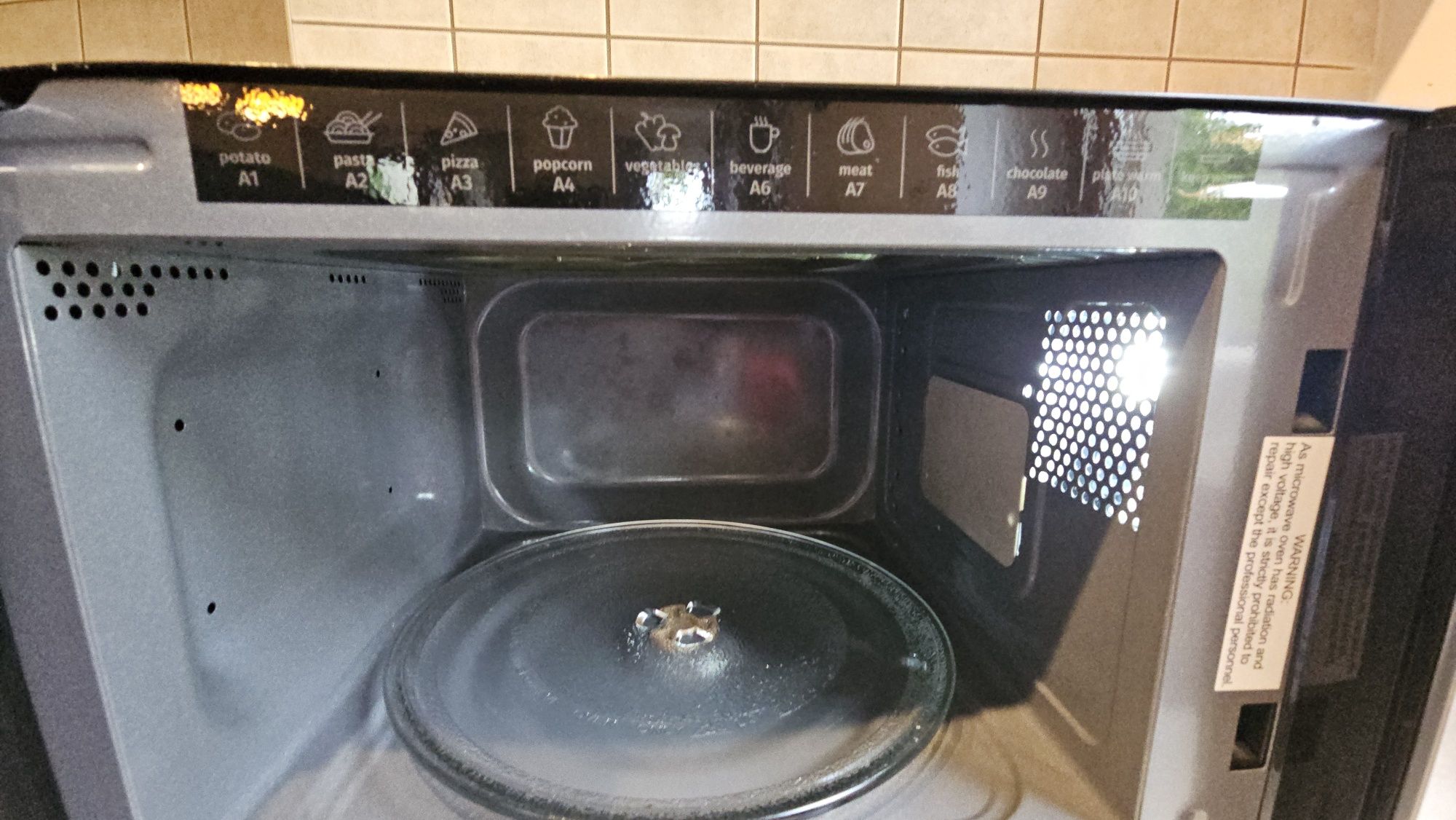 Kuchenka mikrofalowa z grillem GORENJE MO20A4XH Advanced Srebrny