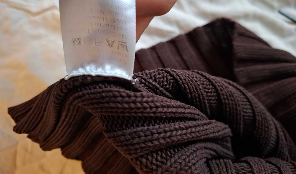 Sweter-golf ciemno-brązowy, bawełna, wiązany splot