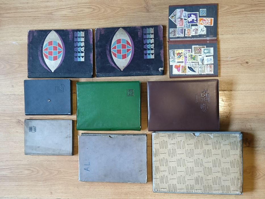 Stare Znaczki Pocztowe 9 Klaserów Ze Znaczkami Pocztowymi Vintage