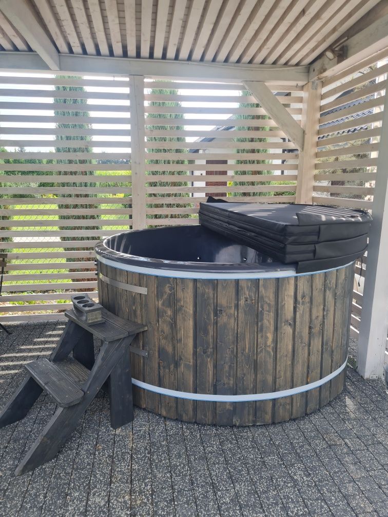 Jacuzzi ogrodowe HOT TUBE gorąca beczka z masażem