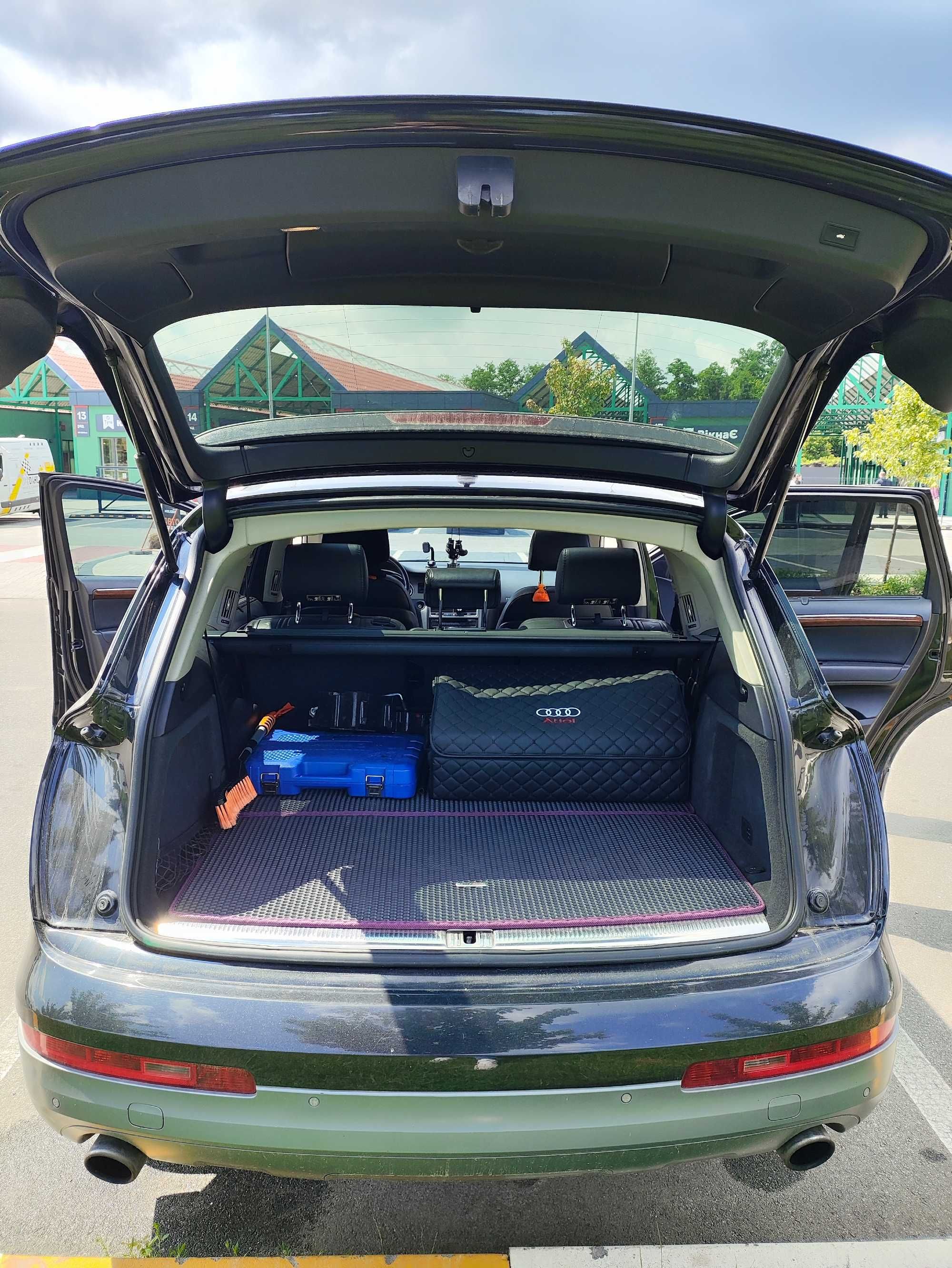 Продам Audi Q7, 2007 року.