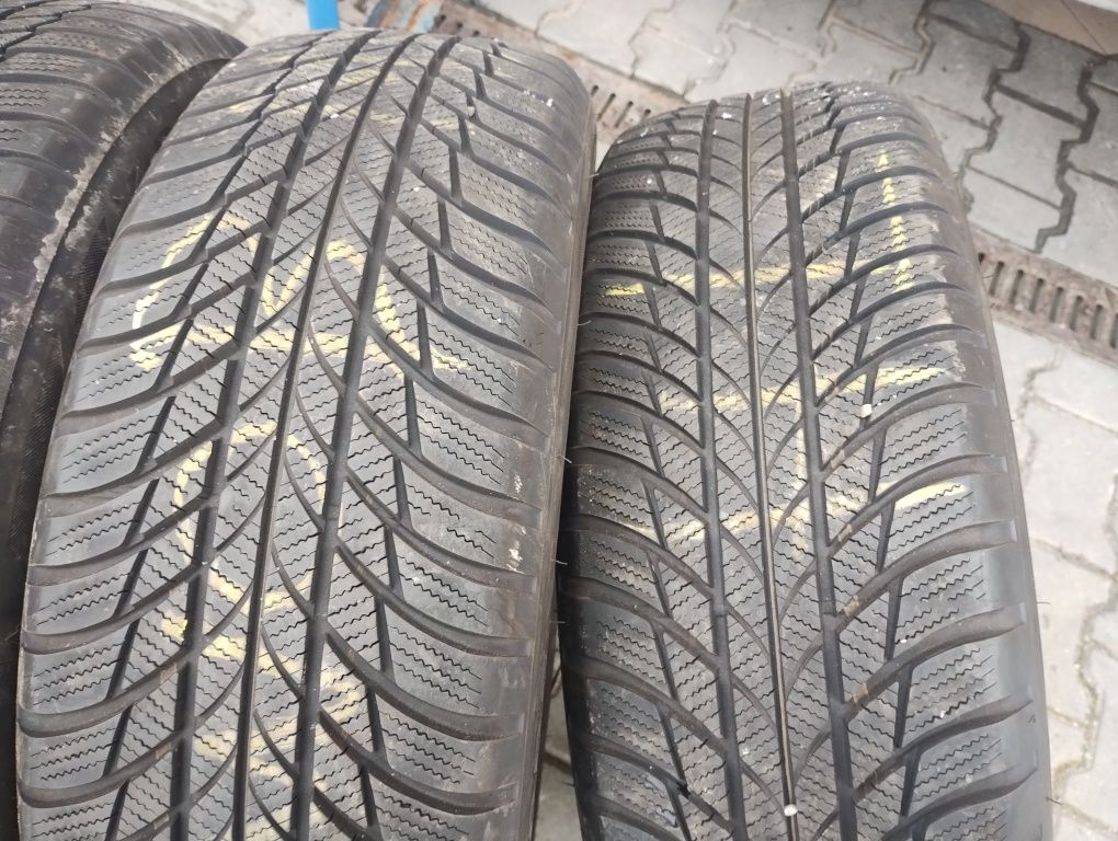 Bridgestone 215/65R17 opony zimowe Blizzak samowulkanizujaca