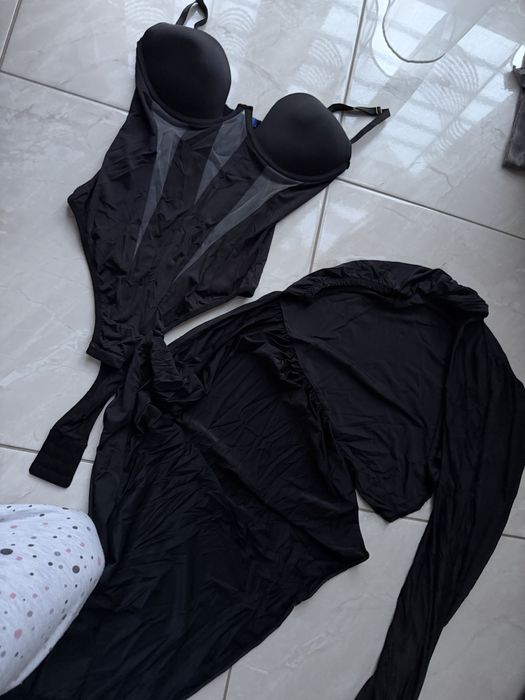 DVNT боді та юбка українського бренду