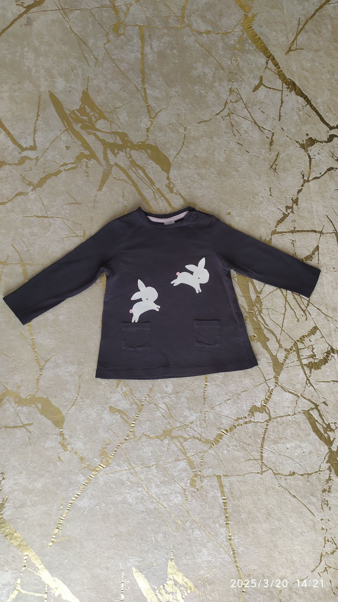 Bluzka czarna z króliczkami na długi rękaw, dziewczynka,r. 80, H&M