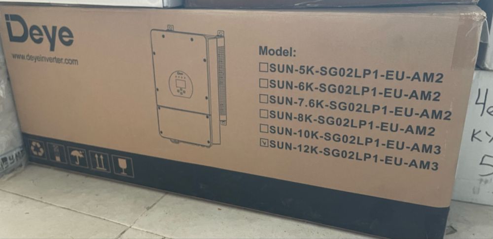 Інвертор гібридний Deye 12кВт 1Ф Sun-12K-SG2LP1-EU-AM3