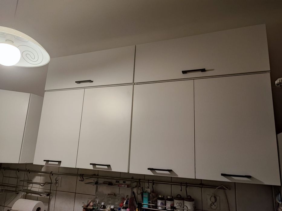 Szafki kuchenne wiszące białe