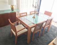 Mesa de jantar extensivel em Cerejeira + 4 cadeiras e 2 cadeirōes