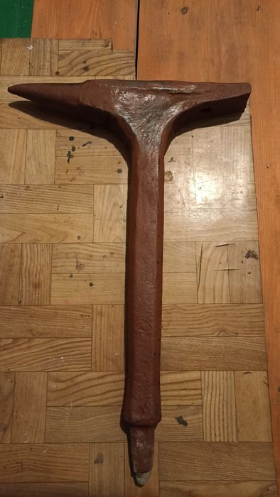 Stare kowadło, szparóg