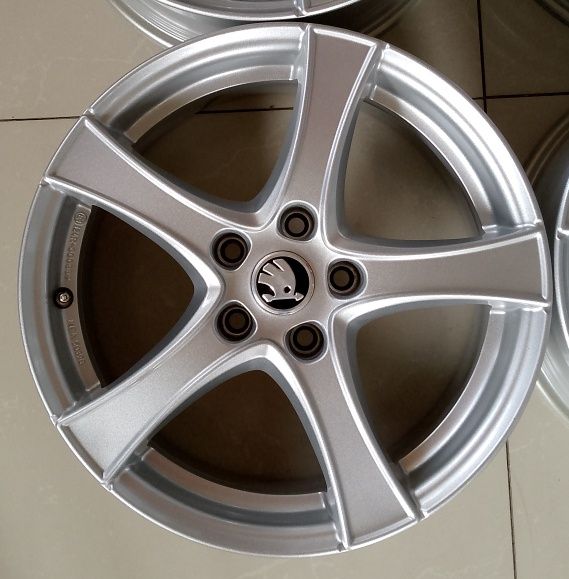 Диски R17/5/112 Volkswagen Skoda Audi 482 657