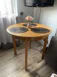 Stół okrągły z litego drewna jesionowego – 80 cm – Rzeszów