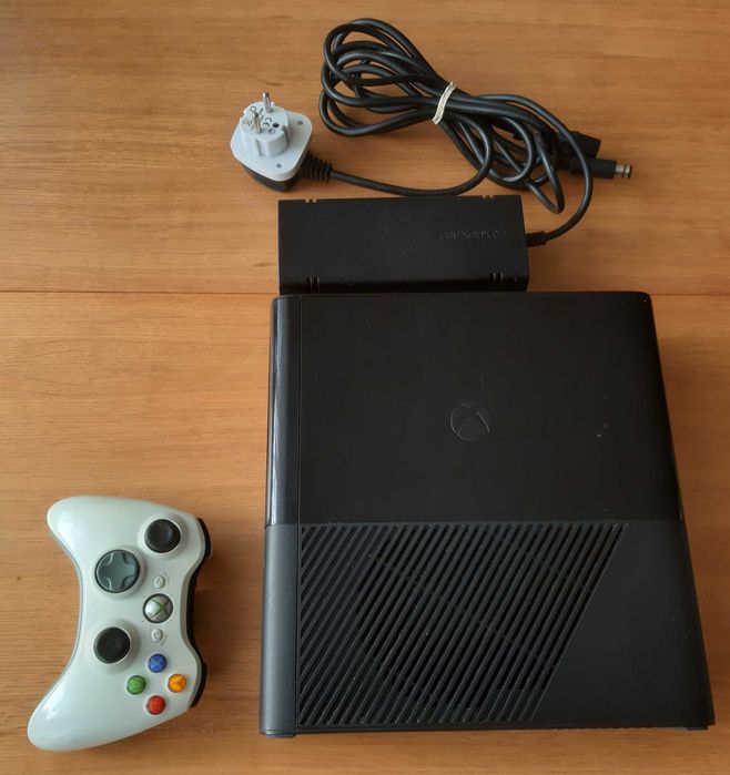 X box 360 - komplet - Sprawna