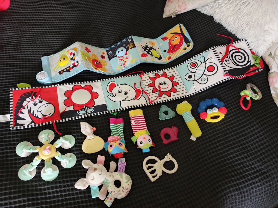 Zestaw zabawek niemowlęcych