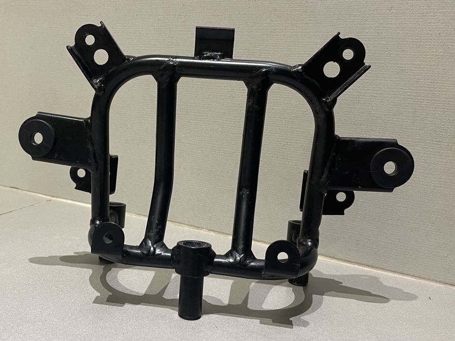 Encosto passageiro original Suzuki Burgman 650 (06)