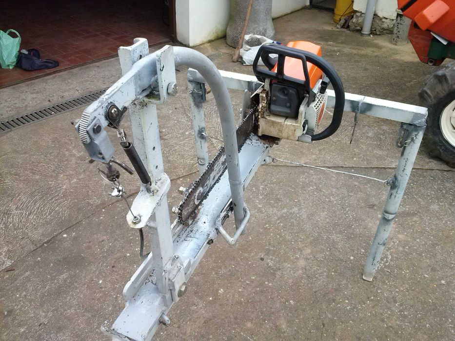 suporte para motosserra desmontável