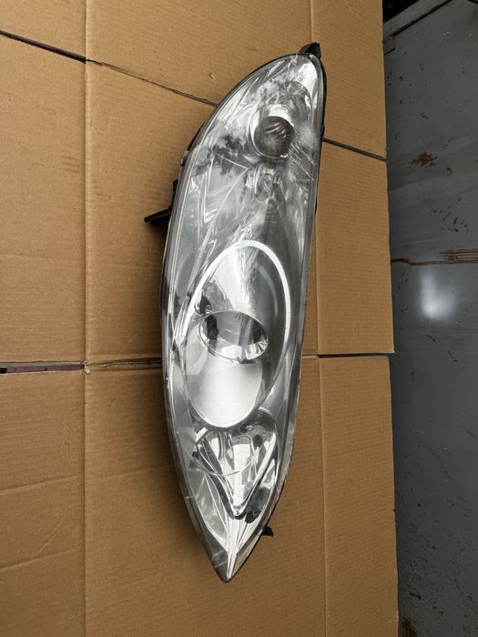 Фара правая Peugeot 407