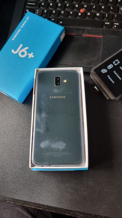 Telemóvel Samsung Galaxy J6+