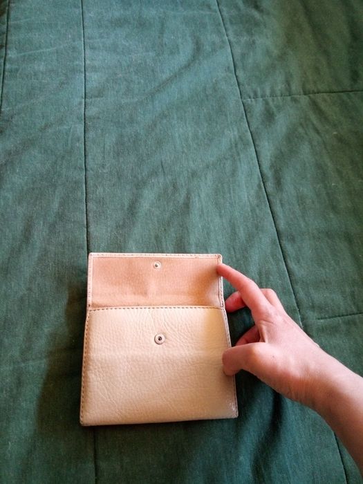 Carteira toda forrada a pele verdadeira
