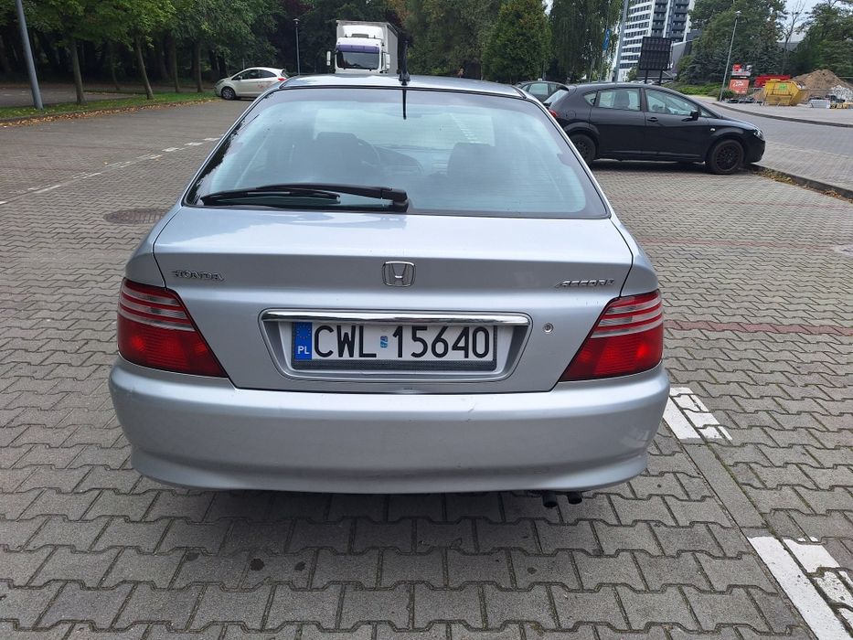Honda Accord 1.8 v-tec benzyna rok 2001 skrzynia automat klima mrozi
