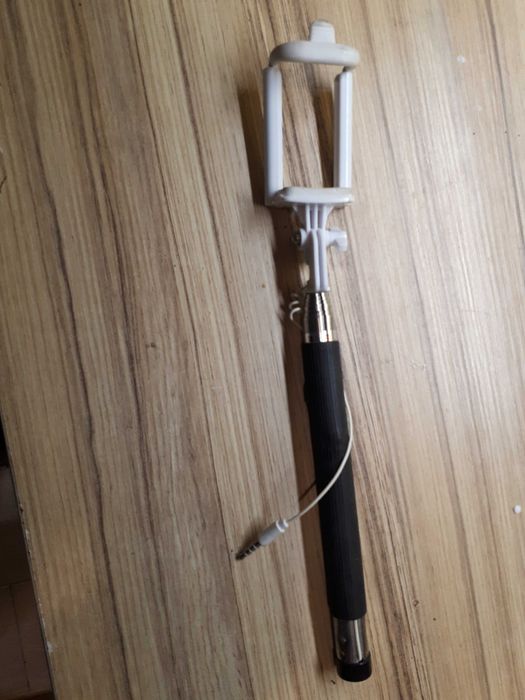 палка для селфи длиной 1 метр