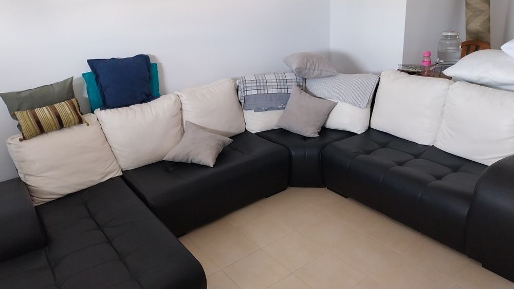 Sofá com chaise longue