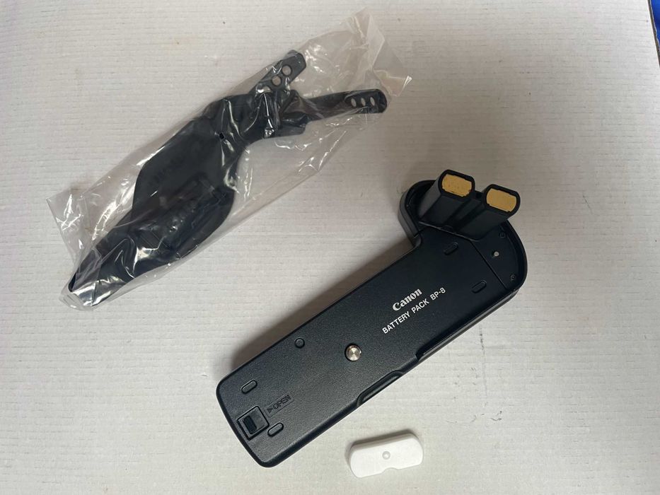 Canon battery pack BP-8_Novo