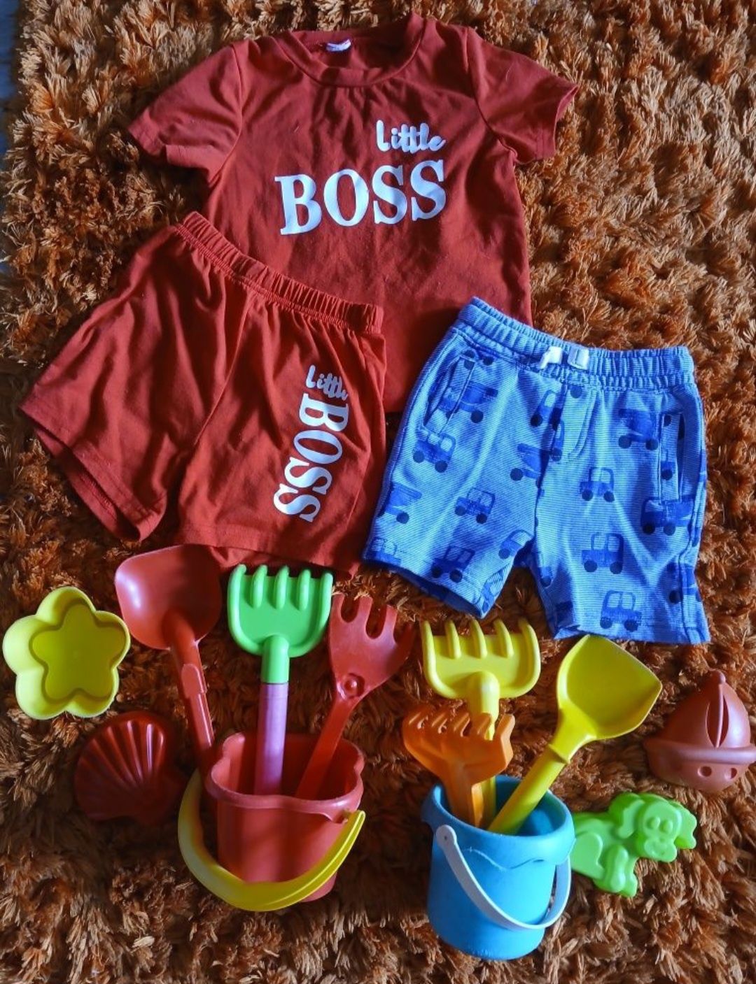Zestaw na lato nowe spodenki ,komplecik Boss  +2 zestawy do piasku