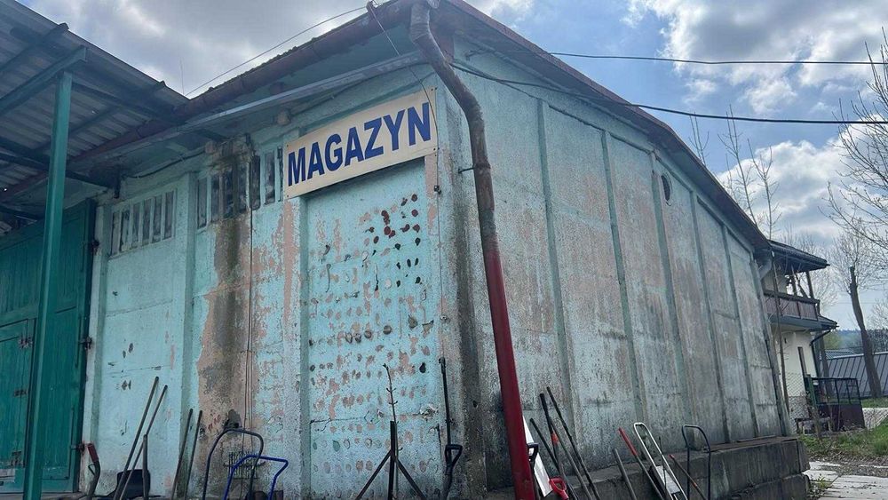 Hala z płyt betonowych - do rozbiórki