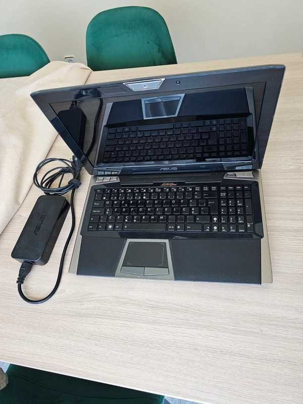 PC Portátil Asus Lamborghini VX7s